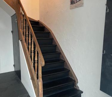 Hunerbach House | Hinter'm Mäuerchen