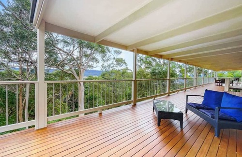 Ninderry House | Hinterland Tranquil Escape with Beautiful Views