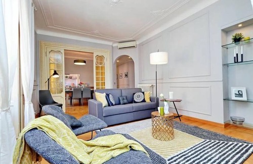 Brera Apartment | Hintown Austere Elegance