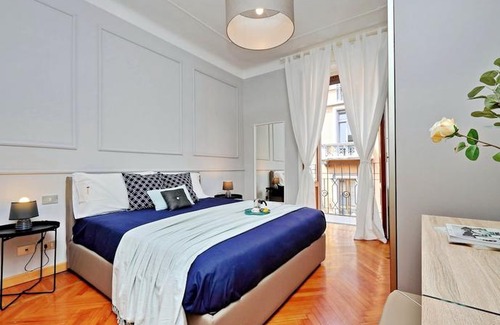 Brera Apartment | Hintown Austere Elegance