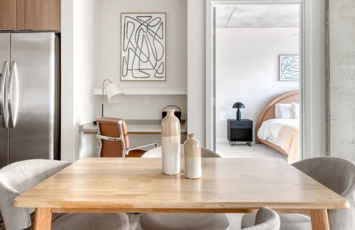 Golden Triangle Apartment | Hip Golden Triangle 2BR w/ Pool, Gym & W/D, next to Park, by Blueground