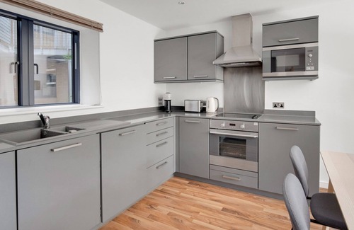 Islington Apartment | Hip Islington 2BR w/Day Porter & Balcony, nr Kings Cross, by Blueground