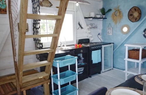 Big Bight House | HIP NAUTIC
