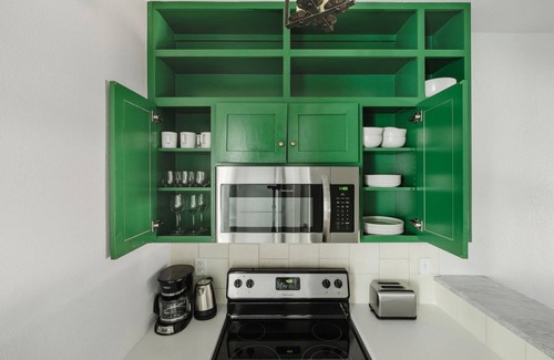 St. Edwards Apartment | Hip South Congress 1BR w/Air Conditioning & W/D, by Blueground