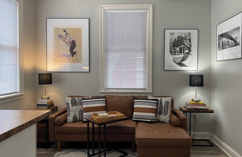 Glens Falls Apartment | Hip Suite-1st Floor - Arts District/Farmers Mkt/Cafes/Breweries-Near Lake George