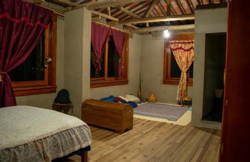 Saraguro House | Hiruro Hosting