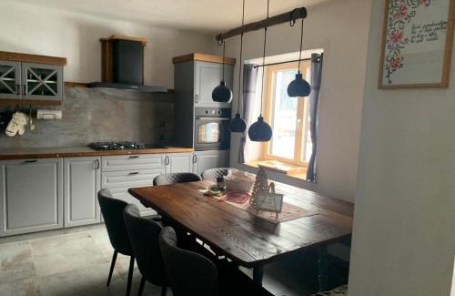 Podkoren House | Hiša Pod gorami II*-house with wellness