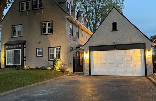 Downtown Niagara Falls House | Historic 1814 Tudor-River Views In Niagara Falls