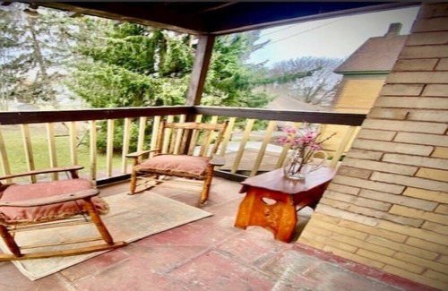 St. Marys Apartment | Historic 1884 Victorian Upstairs Unit. Walk to everything! Close to elk!