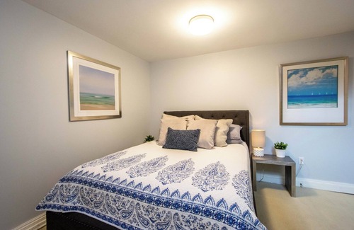 Downtown Halifax Apartment | Historic 1BR DT in amazing location steps from waterfront in Old South District
