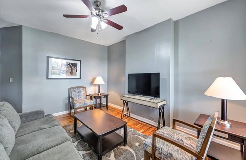 Southwest Garden Hotel | Historic 1st FL Tower Grove Unit STL 1E