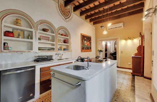 San Francisco Bed & Breakfast | Historic 4 Story Mansion w. Pool in Old San Juan