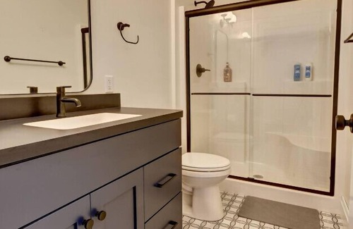 Millersburg Apartment | Historic American Hall Kaufman Suite