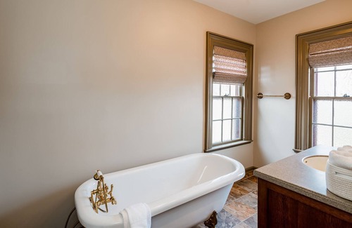 Normal House | Historic and Gorgeous 4Bdrm 4Bthrm Home close to ISU.