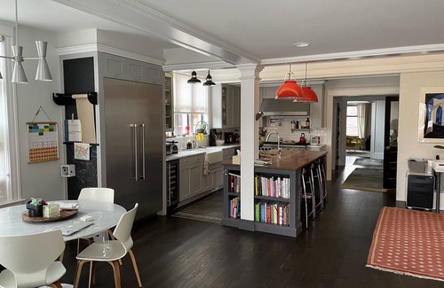 Mapleton Hill House | Historic and Renovated home, minutes to Pearl Street and hiking trails.