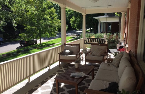 Mapleton Hill House | Historic and Renovated home, minutes to Pearl Street and hiking trails.