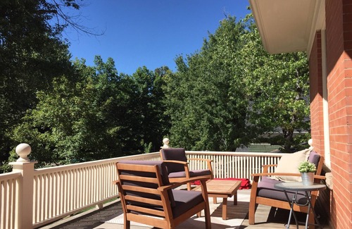 Mapleton Hill House | Historic and Renovated home, minutes to Pearl Street and hiking trails.