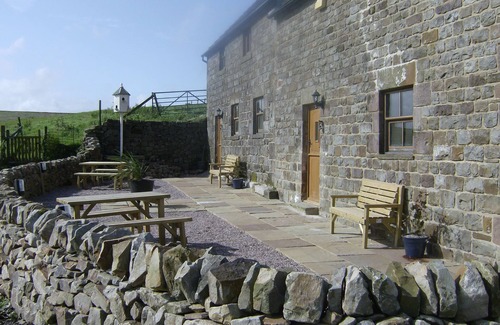 Longnor Cottage | Historic Barn With Breathtaking Views Over Derbys/Staffs Border. Pet friendly.