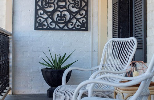 Launceston CBD House | Historic Beauty in the CBD with Parking & WiFi