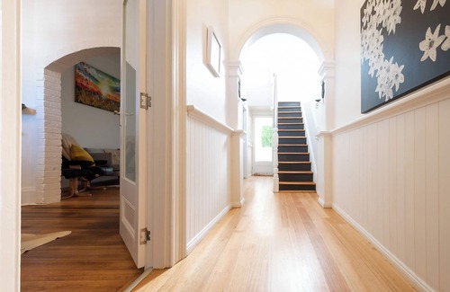 Launceston CBD House | Historic Beauty in the CBD with Parking & WiFi