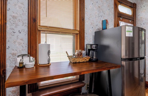 Chariton House | Historic Bungalow in Chariton, Sleeps 5, Pets Ok, Single Level