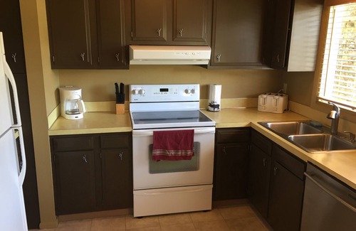 Estes Park Cabin | Historic Cabin with Spectacular Views! Full Kitchen, Walk into RMNP #20-NCD0303