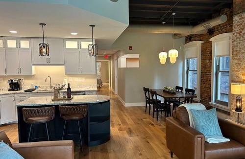 Playhouse Square Apartment | Historic Charm - 2-bedroom spacious walk up loft in the heart of Cleveland