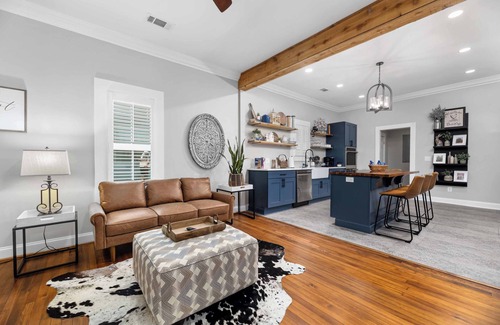 Columbus House | Historic Charm Bibb City Mill House ~ River Walk, Event Center, Veteran Owned