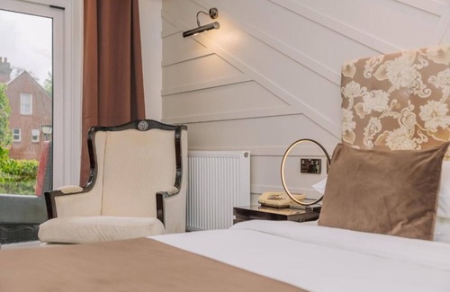 Ipswich Hotel | Historic Charm Meets Relaxation | Daily Breakfast, Indoor Pool & Garden Serenity