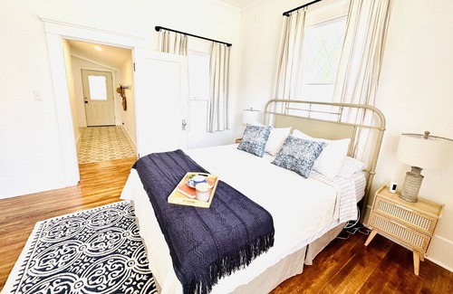 Ardmore House | Historic Charmer in Ardmore, with breakfast nook and formal dining.