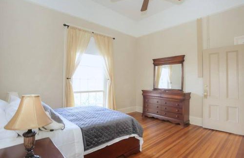 Court House Hill Apartment | Historic Comfort Atop Downtown - The Aurora Suite