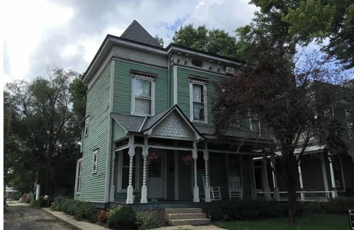 Chatham-Arch House | Historic Comfort, Steps from The Bottleworks District.