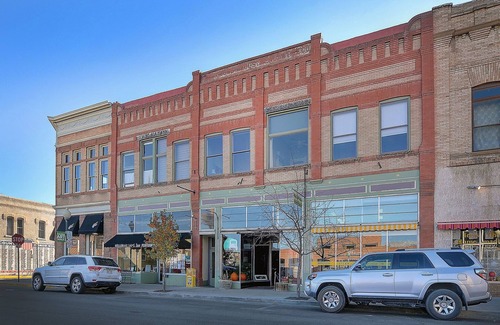 Salida Condo | Historic comfy loft in the heart of Salida! View calendar