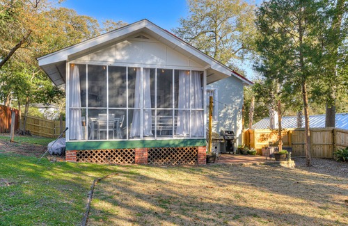 Summerville House | Historic Cottage on The Hill