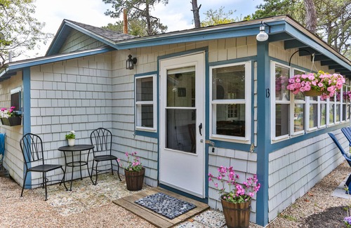 West Chatham Cottage | Historic Cottage on White Pond, near Downtown Chatham and beaches