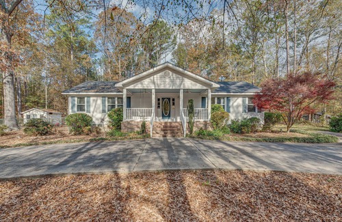 Covington Cottage | Historic Covington Getaway w/Fireplace & Yard!