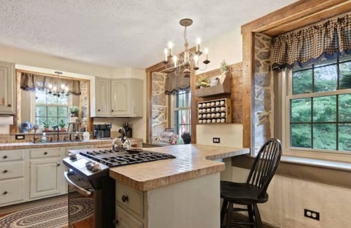 Manheim House | Historic Creekview Inn