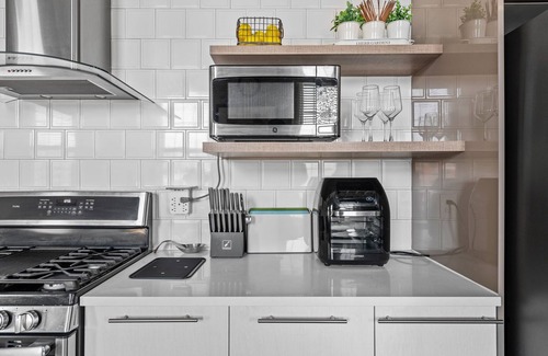 Pendleton Apartment | Historic Downtown - Free Parking Garage - 5 min walk OTR