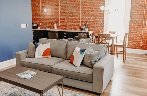Iuka Apartment | Historic Downtown King Lofts B