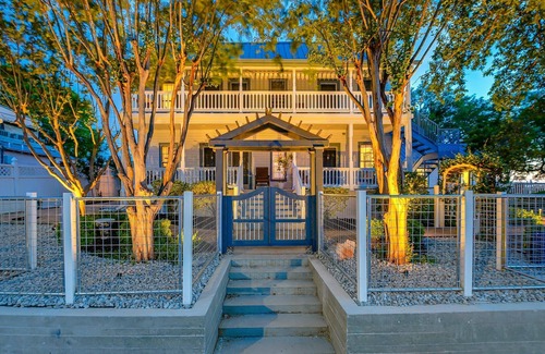 Marble Falls House | Historic Downtown Marble Falls- 2 Suite Combo Travis/MrblFlls