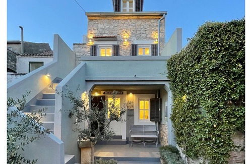 Jezera House | Historic Ensemble of two houses, garden, courtyard and parking