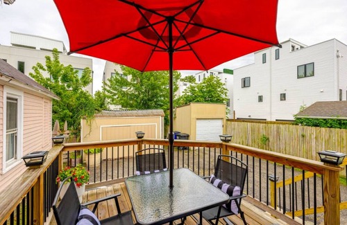 Ohio City House | Historic Gem Entire Home Mins 2 Mrkt, Dwntwn, & Trails, 2 King Beds, Arcade