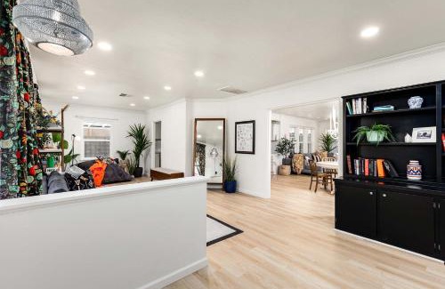 Encanto House | Historic Gem with Pool in the heart of Downtown