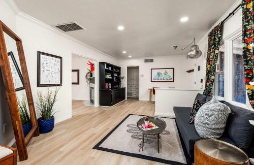 Encanto House | Historic Gem with Pool in the heart of Downtown