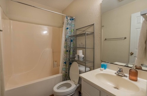 Wilmington Historic District Apartment | Historic Haven on Front St – River Views & Prime Location!