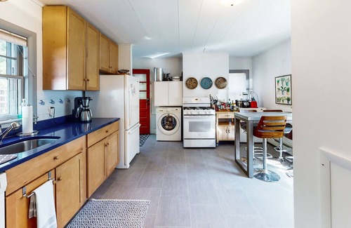Cape Neddick House | Historic hideaway near the water with a spacious deck, beach gear, & firepit