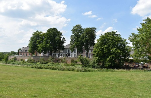 Buren House | historic home in the middle of beautiful monuments and medieval walls