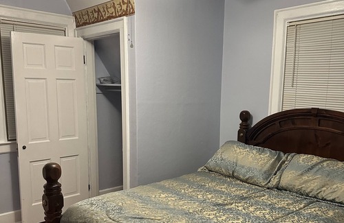 Newport News House | Historic home, once a prohibition speakeasy, near Newport News shipyard