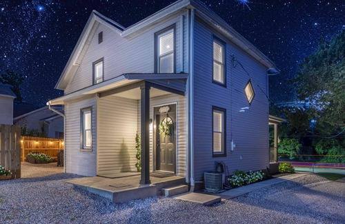 Walton House | Historic Home, Perfectly Located Between The Ark and The Creation Museum.