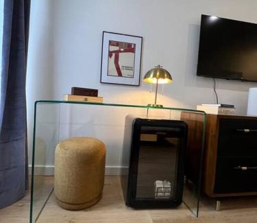 Bangor Apartment | Historic Hotel, Heart of Bangor, Fiber Wi-Fi, Roku TV, Room # 206